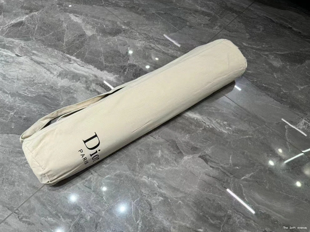 1.0 MAT YOGA CHRISTIAN 0822